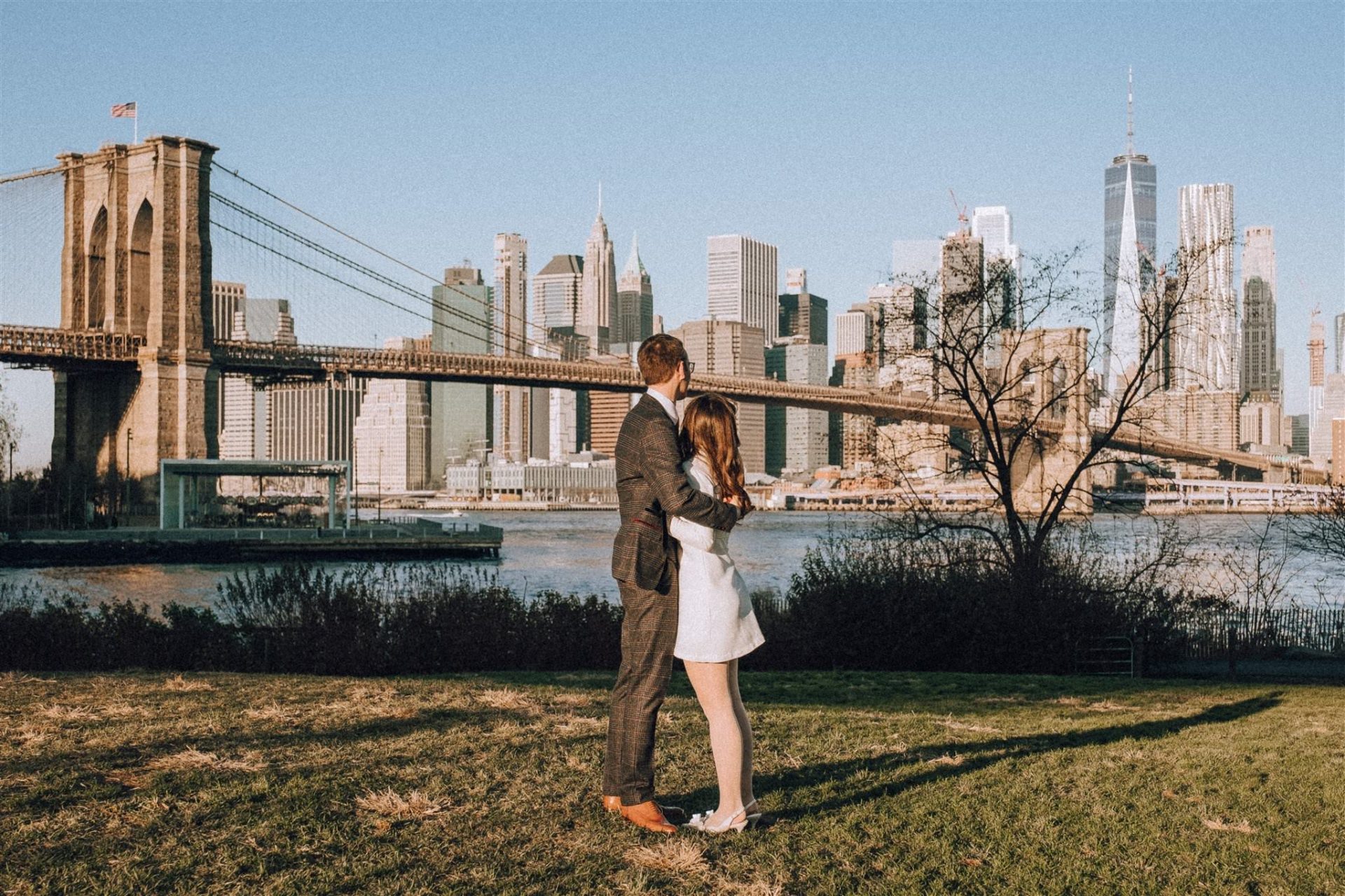 couple looking at nyc