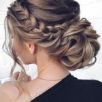 braided wedding hairstyle (https://www.pinterest.com/pin/351912462044793/)