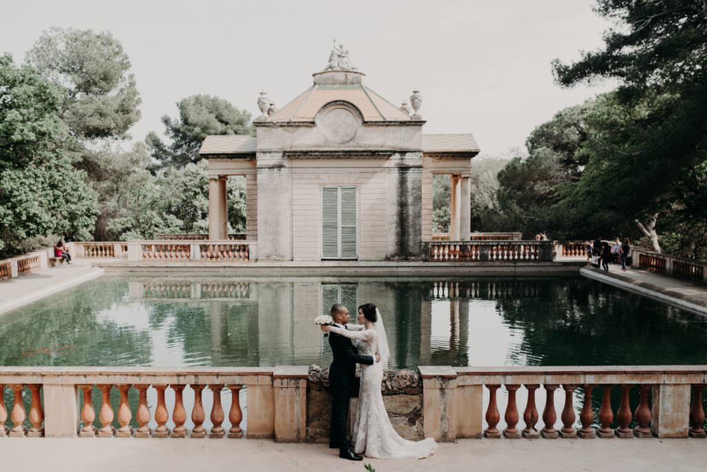 couple eloping in barcelona